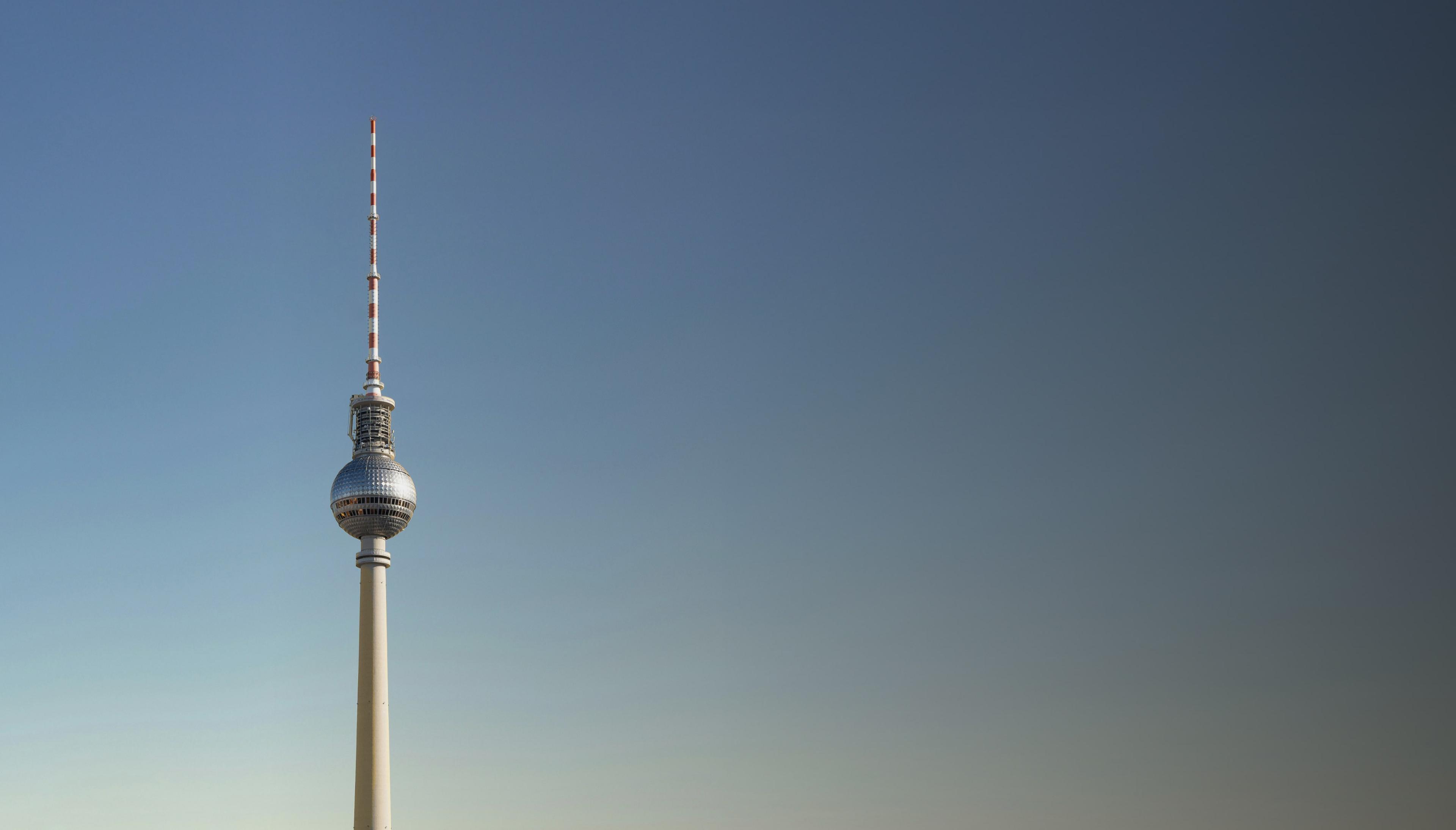 de_expertise_ki_beratung_05_cta-with-blur