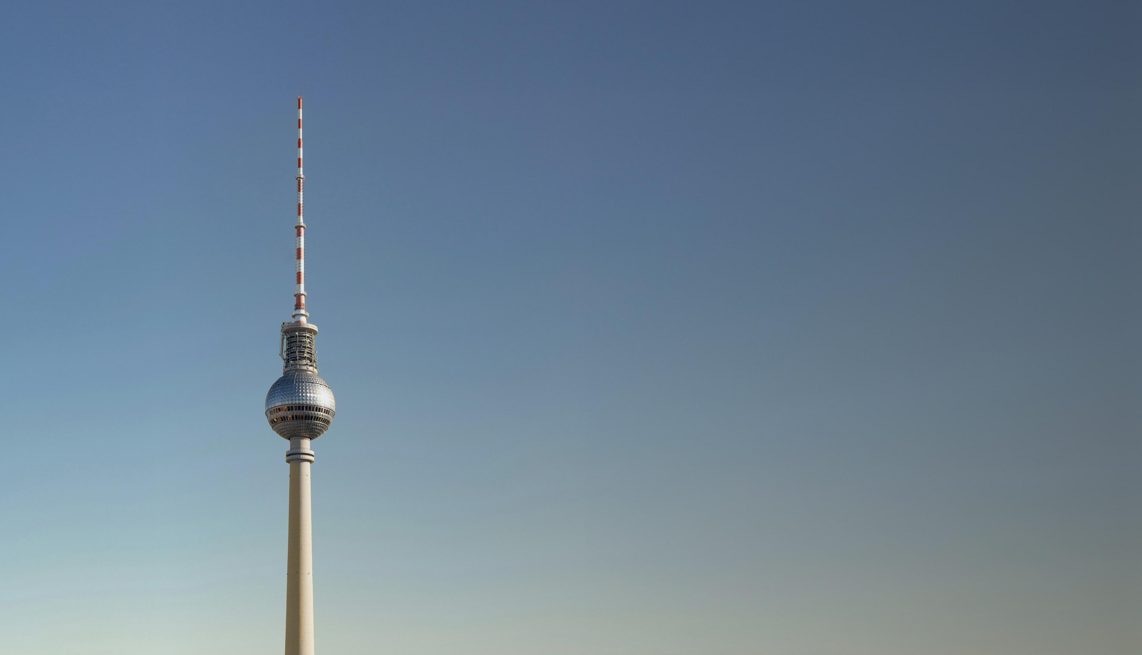 de_healthtech_02_cta-with-blur