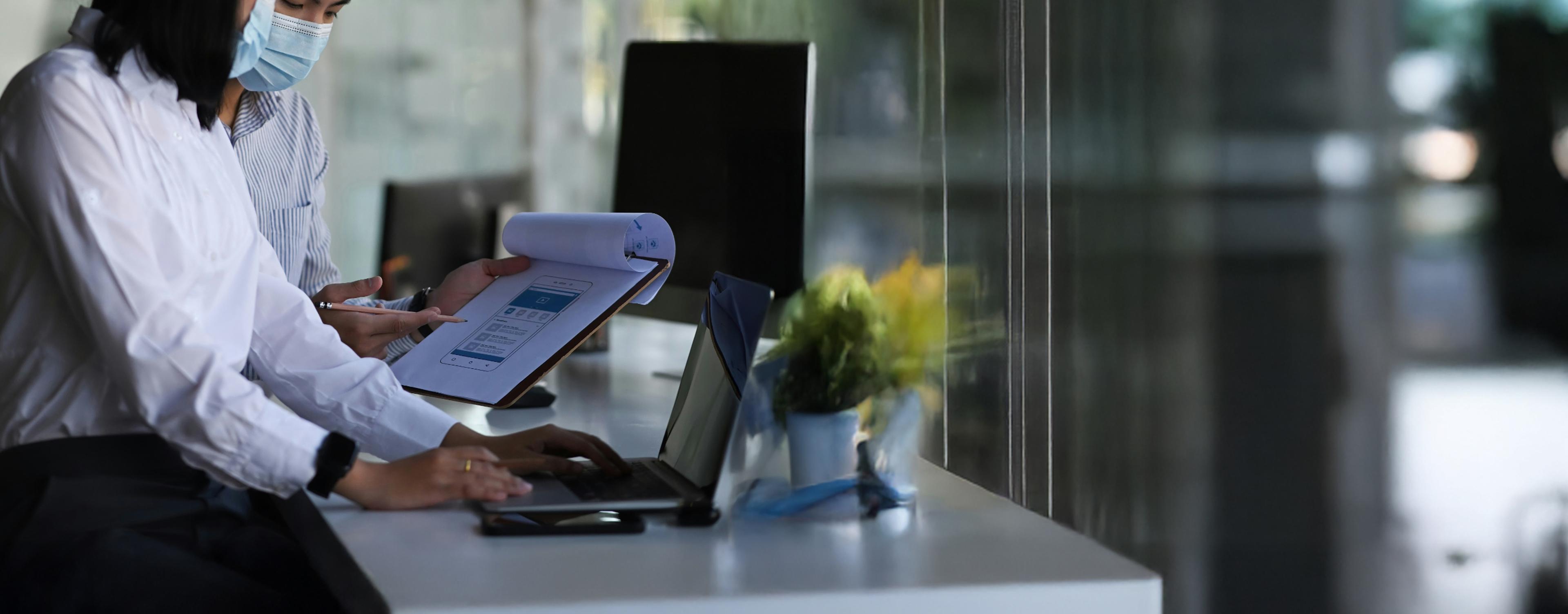 iot-in-healthcare_01_cta with blur