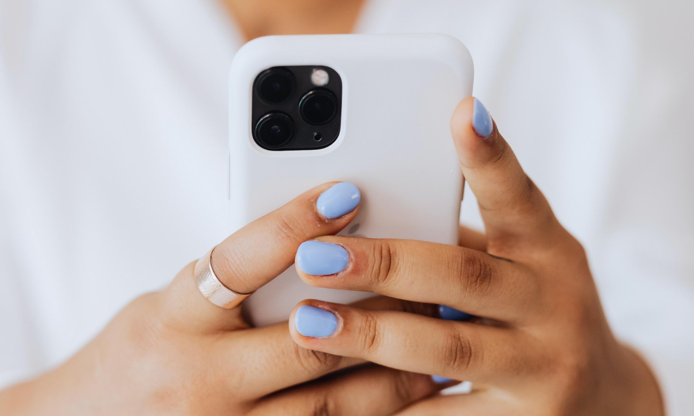 59_What_you_need_to_know_about_HIPAA-compliant_app_development_2400kh1440_