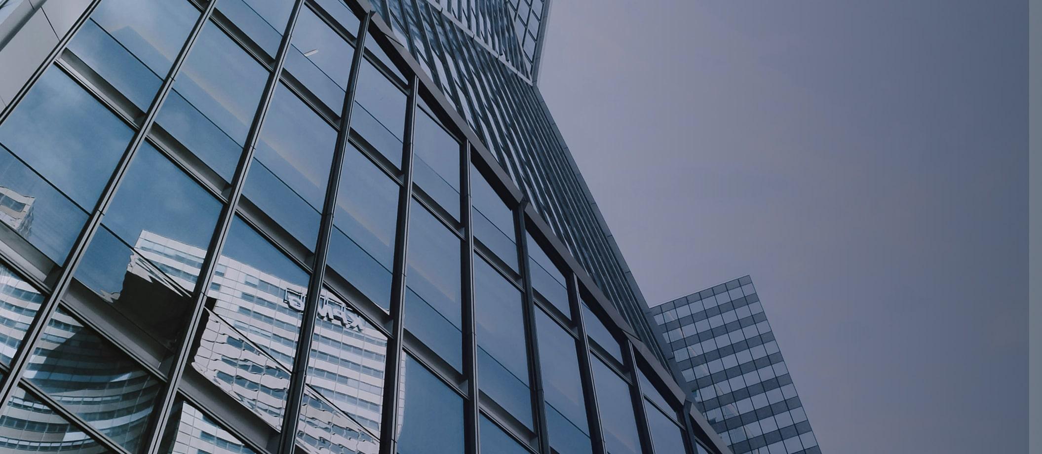 de_fintech_02_cta-with-blur