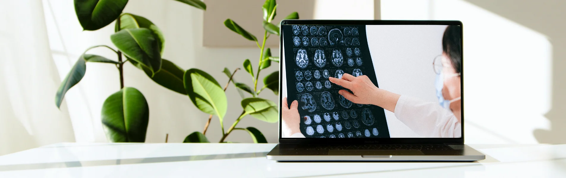 2112_Blog_InterimDesign_TelehealthAcuteCare_Image2_1905x600