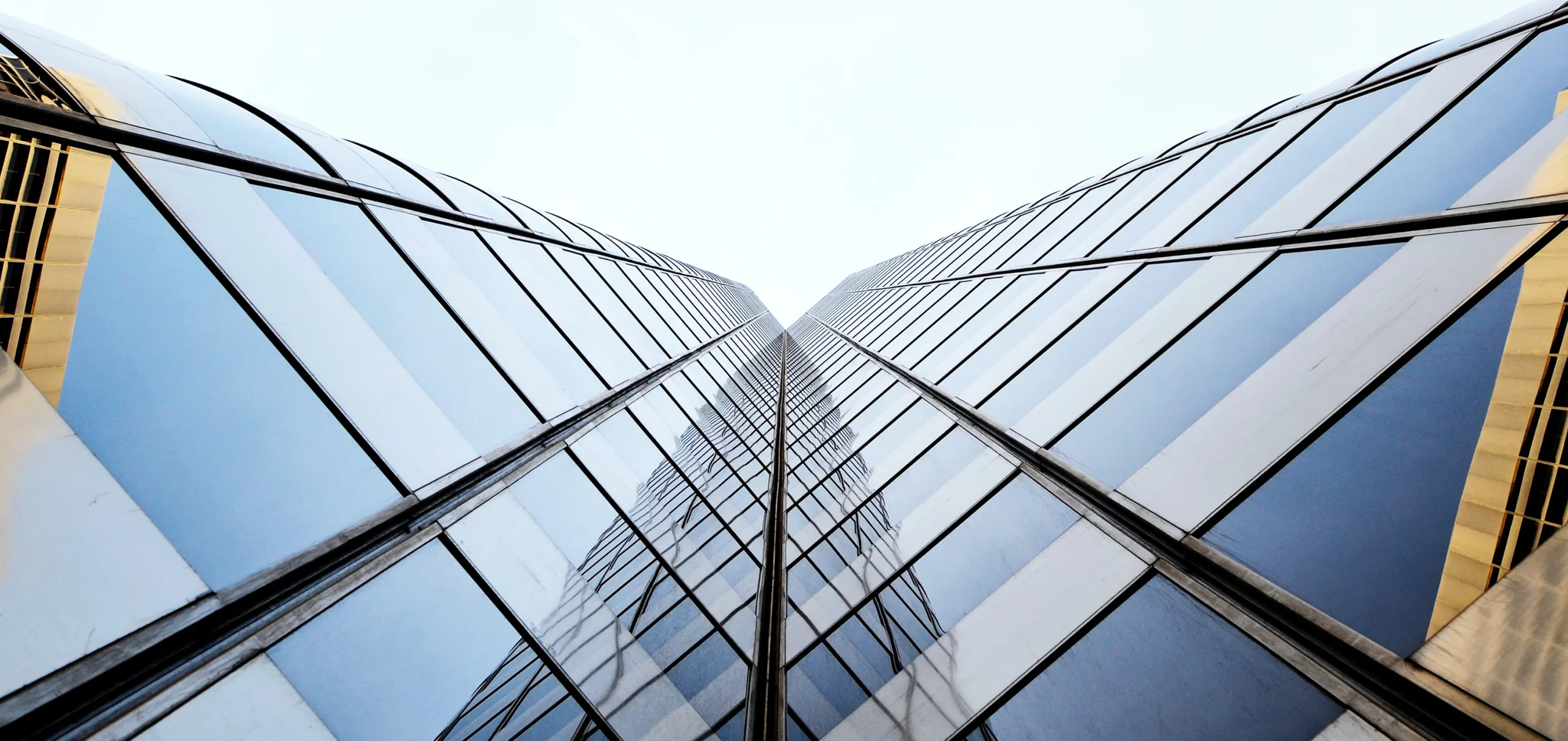 Salesforce_real_estate_00_hero_SuXsh0S-min