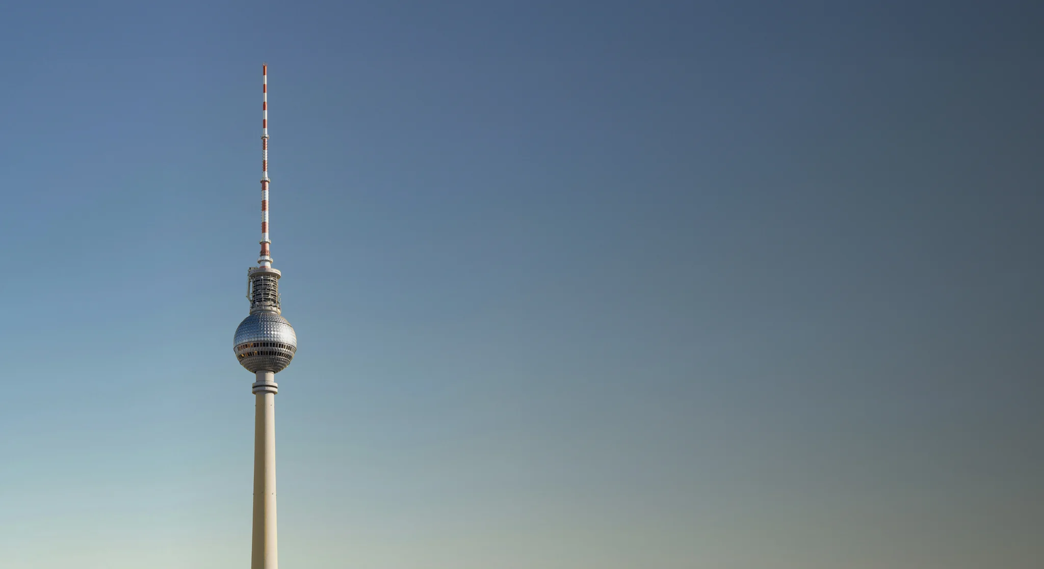 de_expertise_computer-vision_entwicklung_03_cta-with-blur