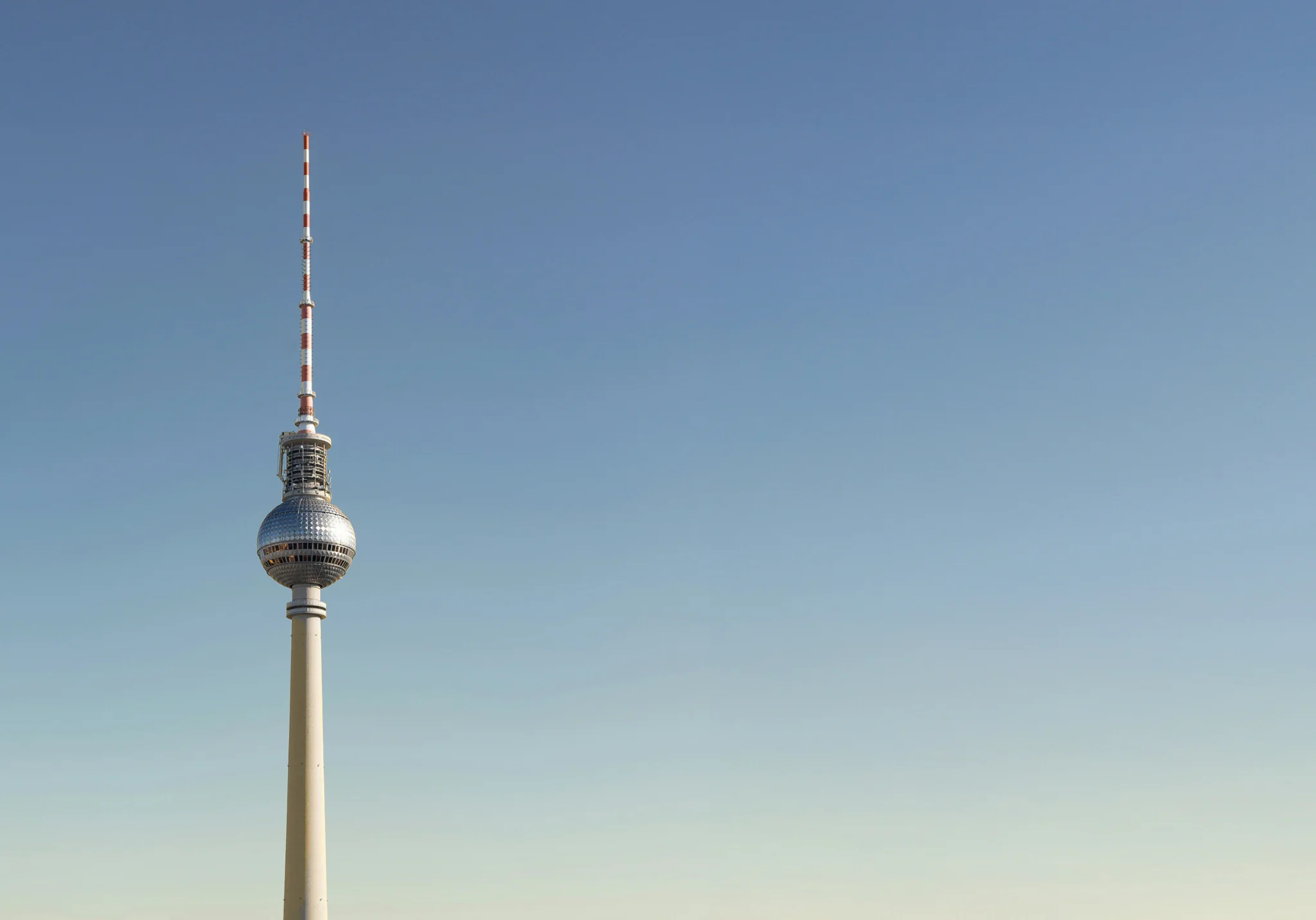 de_iot-softwareentwicklung_04_cta-with-blur