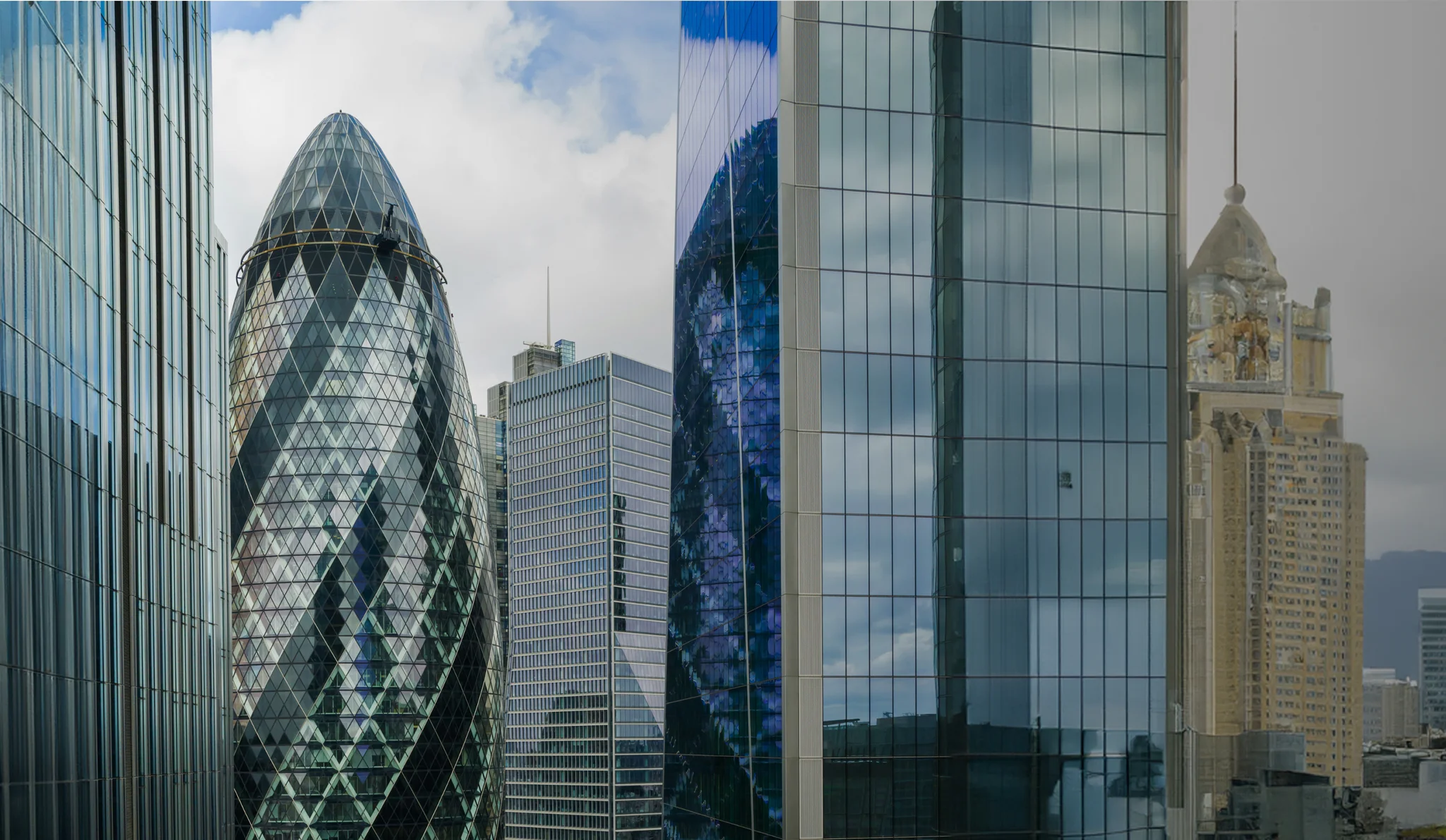 uk_finance_banking_statistics_09_cta-with-blur