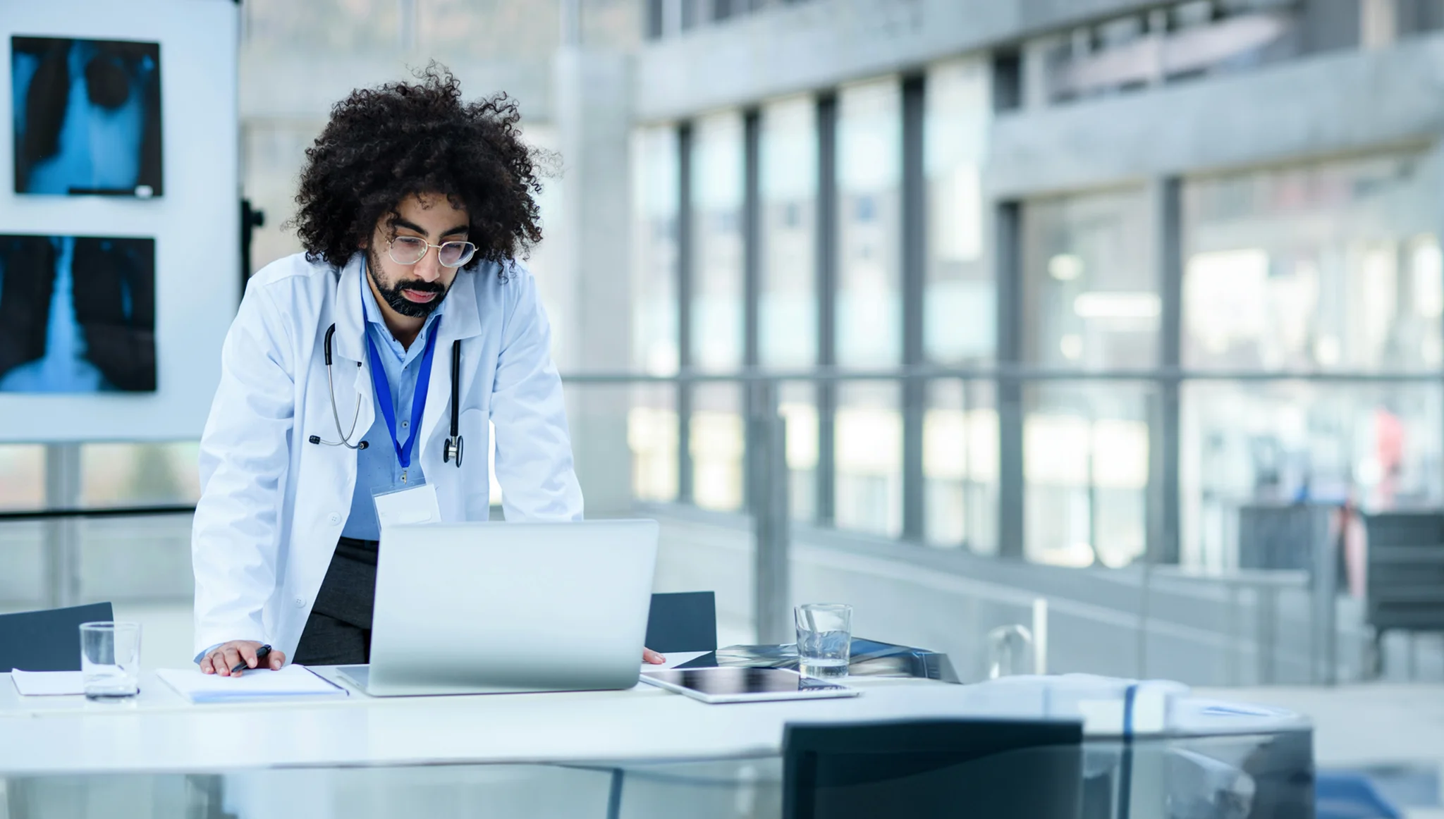 uk_healthcare_consulting_00_hero